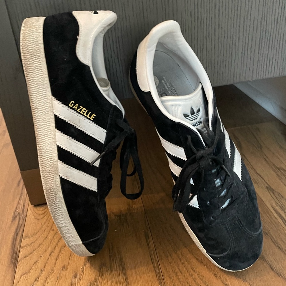 Adidas Gazelle Shoes 9.5